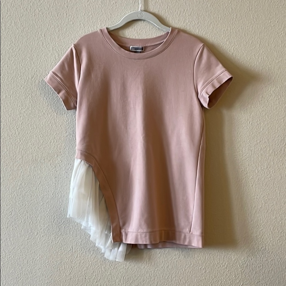 Chelsea 28 Shortsleeved Sweatshirt w/ Tulle at Hip